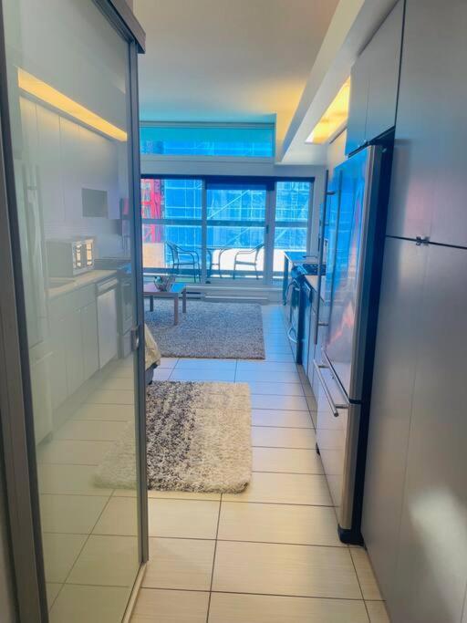 Beautiful Apartment Downtown, Mins To Rogers Arena, Stadium, Restaurants, Shops Vancouver Luaran gambar